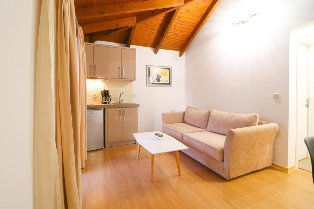 Lido Apartments Химара Экстерьер фото